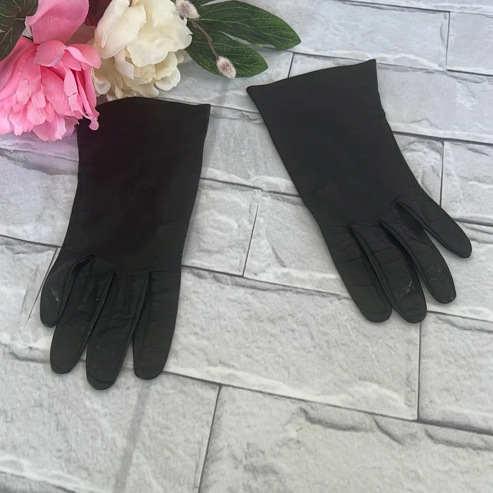 Black leather gloves